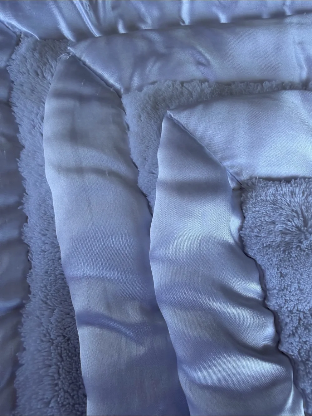 Simply Shabby Chic Satin Trim White Plush Blanket Rachel Ashwell Heavy F/Q GUC